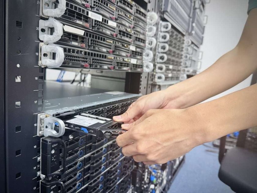 Understanding Uptime, Bandwidth, and Disk Space in Hosting Plans